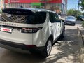 2019 Land Rover Discovery V, белый, 3500000 рублей - вид 3