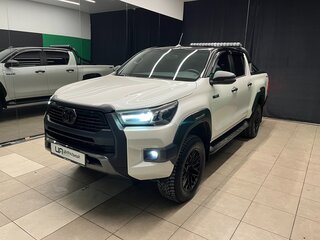 2021 Toyota Hilux VIII Рестайлинг 2, белый, 5400000 рублей, вид 3