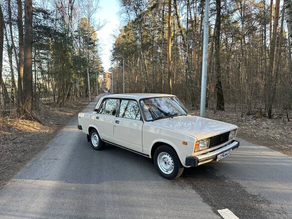 1996 Lada (ВАЗ) 2105, бежевый, 210000 рублей - вид 1