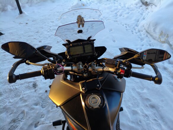 2018 Yamaha MT-09 Tracer (FJ-09), чёрный, 1000000 рублей - вид 1