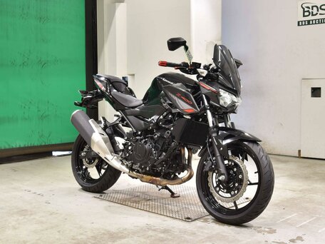 2025 Kawasaki Z 400, чёрный, 777000 рублей, вид 3