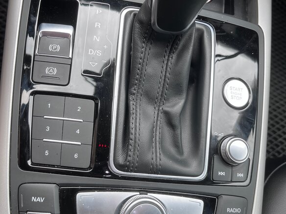 2017 Audi A6 IV (C7) Рестайлинг, серебристый, 2300000 рублей - вид 13