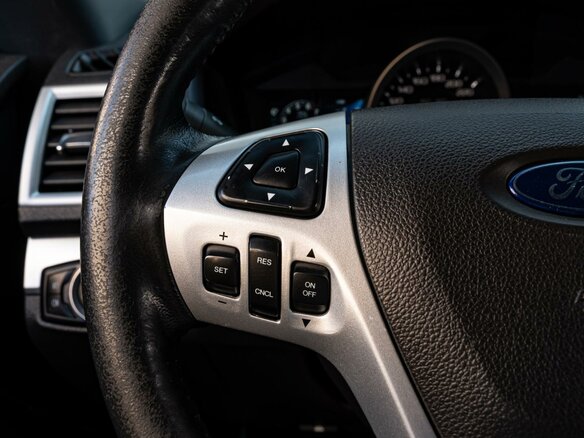 2013 Ford Explorer V, белый, 1580000 рублей - вид 15