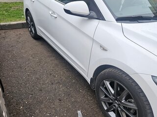 2016 Hyundai Elantra VI (AD), белый, 1450000 рублей, вид 3