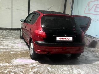 2000 Peugeot 206, красный, 150000 рублей, вид 4