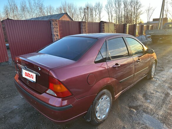 2004 Ford Focus I Рестайлинг, красный, 190000 рублей - вид 3