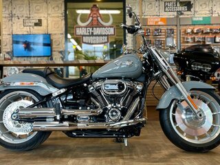 2024 Harley-Davidson Fat Boy, серый, 3099000 рублей, вид 1