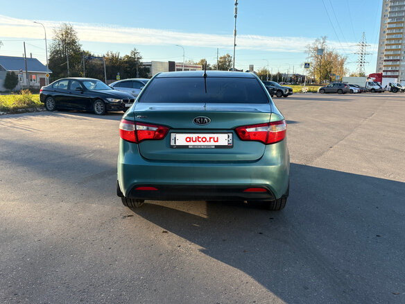 2012 Kia Rio 4-speed III, зелёный, 850000 рублей - вид 5