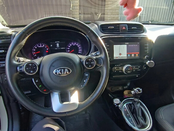 2017 Kia Soul II Рестайлинг, бежевый, 1375000 рублей - вид 11