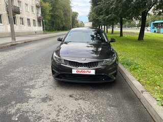 2019 Kia Optima IV Рестайлинг, коричневый, 1880000 рублей, вид 1