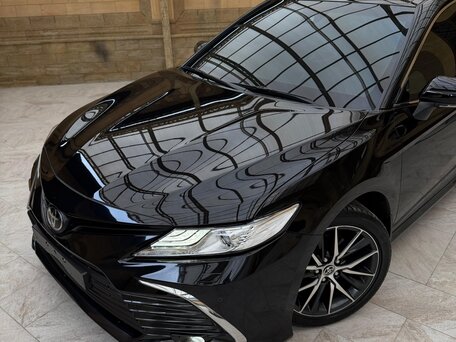 2021 Toyota Camry VIII (XV70) Рестайлинг, чёрный, 3550000 рублей, вид 5
