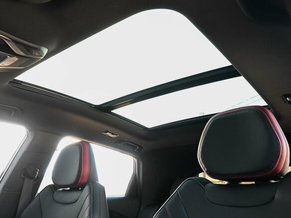 2024 Geely Coolray (Binyue L) I Рестайлинг 2, серый, 2198000 рублей - вид 11