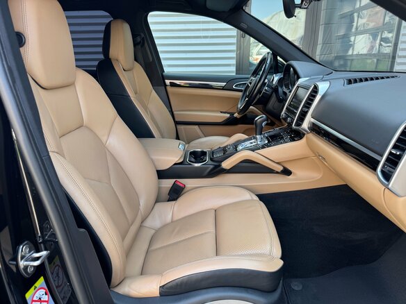 2015 Porsche Cayenne S II Рестайлинг (958), чёрный, 3790000 рублей - вид 32