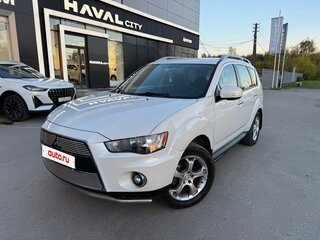 2010 Mitsubishi Outlander II Рестайлинг, белый, 975000 рублей, вид 1