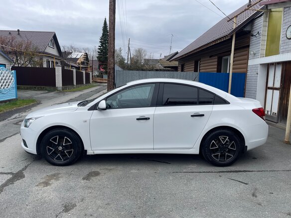 2011 Chevrolet Cruze I, белый, 460000 рублей - вид 5