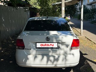 2013 Volkswagen Polo V, белый, 725000 рублей, вид 4