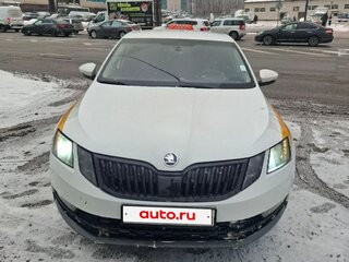 2018 Skoda Octavia III (A7) Рестайлинг, белый, 650000 рублей, вид 1