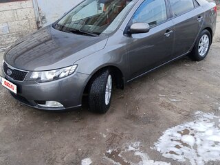 2012 Kia Cerato 6-speed II, серый, 900000 рублей, вид 1