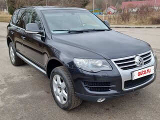 2008 Volkswagen Touareg I Рестайлинг, чёрный, 650000 рублей, вид 2