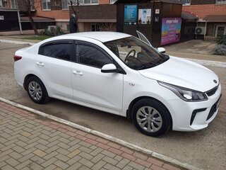 2018 Kia Rio IV, белый, 1750000 рублей, вид 2