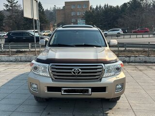 2013 Toyota Land Cruiser 200 Series Рестайлинг 1, золотистый, 3900000 рублей, вид 2