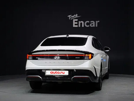 2025 Hyundai Sonata VIII (DN8) Рестайлинг, белый, 2400000 рублей, вид 2