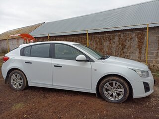 2013 Chevrolet Cruze I Рестайлинг, белый, 650000 рублей, вид 2