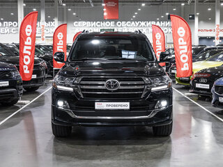 2019 Toyota Land Cruiser 200 Series Рестайлинг 2, чёрный, 7907264 рублей, вид 3