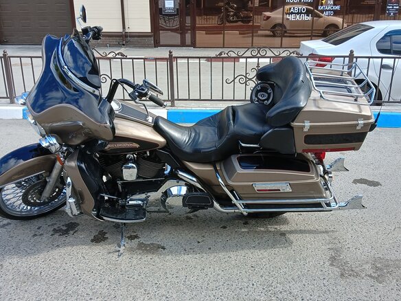 2005 Harley-Davidson Electra Glide, коричневый, 900000 рублей - вид 2