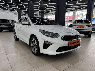 2018 Kia Ceed III, белый, 1850000 рублей, вид 1