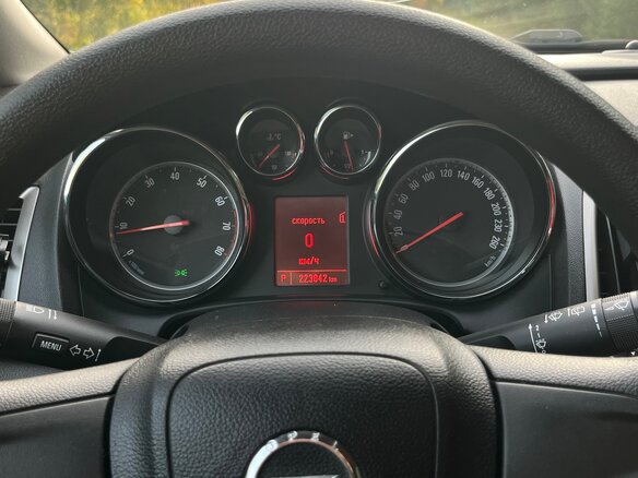 2011 Opel Astra J, белый - вид 16