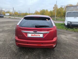2008 Ford Focus II Рестайлинг, красный, 350000 рублей, вид 3