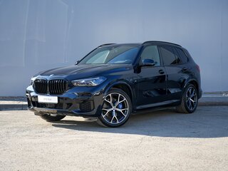 2021 BMW X5 40i IV (G05/G18), чёрный, 9800000 рублей, вид 1
