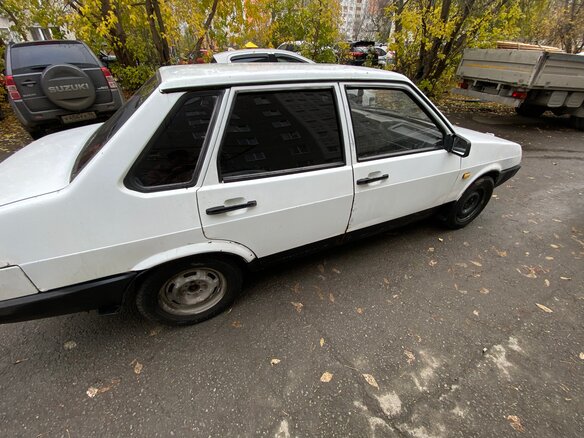 2000 Lada (ВАЗ) 21099, белый, 60000 рублей - вид 2