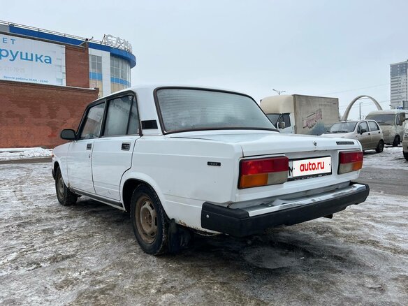 2000 Lada (ВАЗ) 2107, белый, 120000 рублей - вид 9