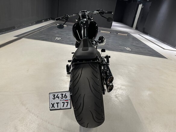 2023 Harley-Davidson Breakout, чёрный, 4999000 рублей - вид 2