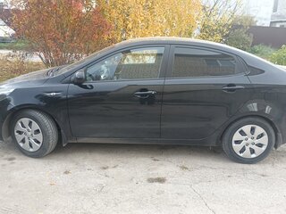 2015 Kia Rio III, чёрный, 1095000 рублей, вид 4