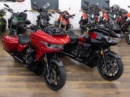 2025 Harley-Davidson CVO Road Glide ST, чёрный, 5990000 рублей, вид 3