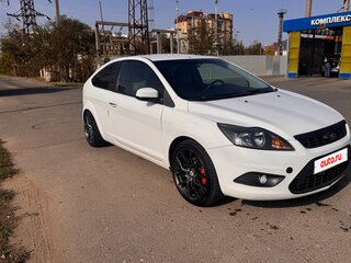 2010 Ford Focus II Рестайлинг, белый, 530000 рублей, вид 3