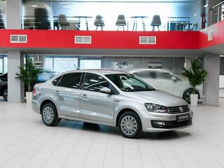 2018 Volkswagen Polo V Рестайлинг, серебристый, 1050000 рублей, вид 3