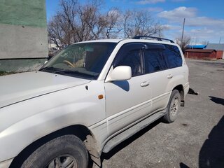 2001 Toyota Land Cruiser Cygnus 100 Series, белый, 2300000 рублей, вид 1