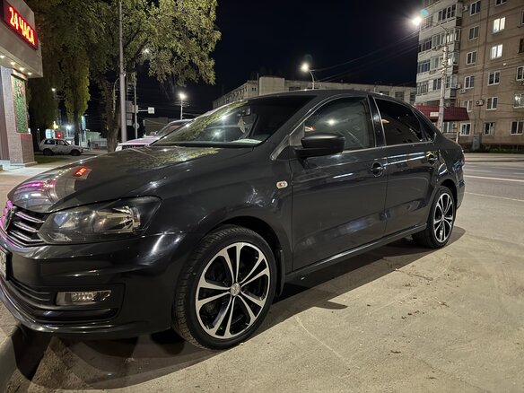 2016 Volkswagen Polo V Рестайлинг, серый, 1150000 рублей - вид 2