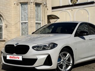 2021 BMW 1 серии 120i III (F52) Рестайлинг, серый, 2450000 рублей, вид 3
