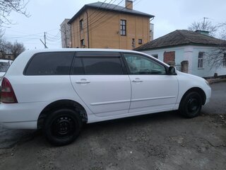 2002 Toyota Corolla Fielder IX (E120, E130), белый, 650000 рублей, вид 3