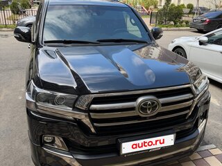 2019 Toyota Land Cruiser 200 Series Рестайлинг 2, чёрный, 7800000 рублей, вид 1