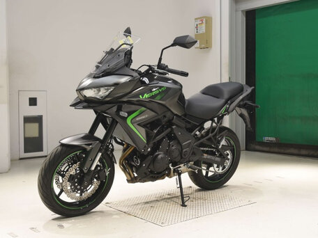2025 Kawasaki Versys 650, чёрный, 910000 рублей, вид 4
