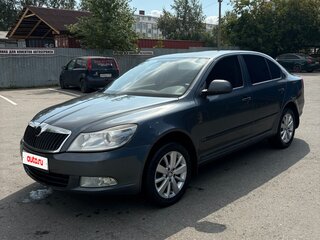 2012 Skoda Octavia II (A5) Рестайлинг, серый, 725000 рублей, вид 1