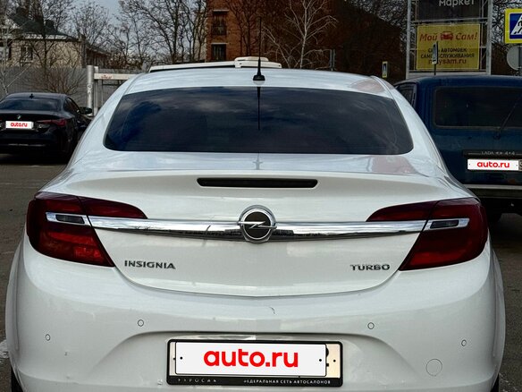 2014 Opel Insignia I Рестайлинг, белый, 1050000 рублей - вид 3