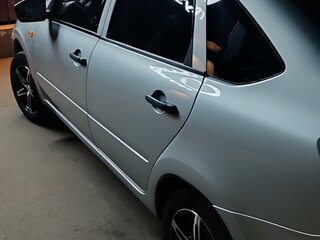 2014 Lada (ВАЗ) Granta I, серебристый, 650000 рублей, вид 2