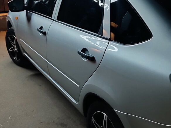 2014 Lada (ВАЗ) Granta I, серебристый, 650000 рублей - вид 1